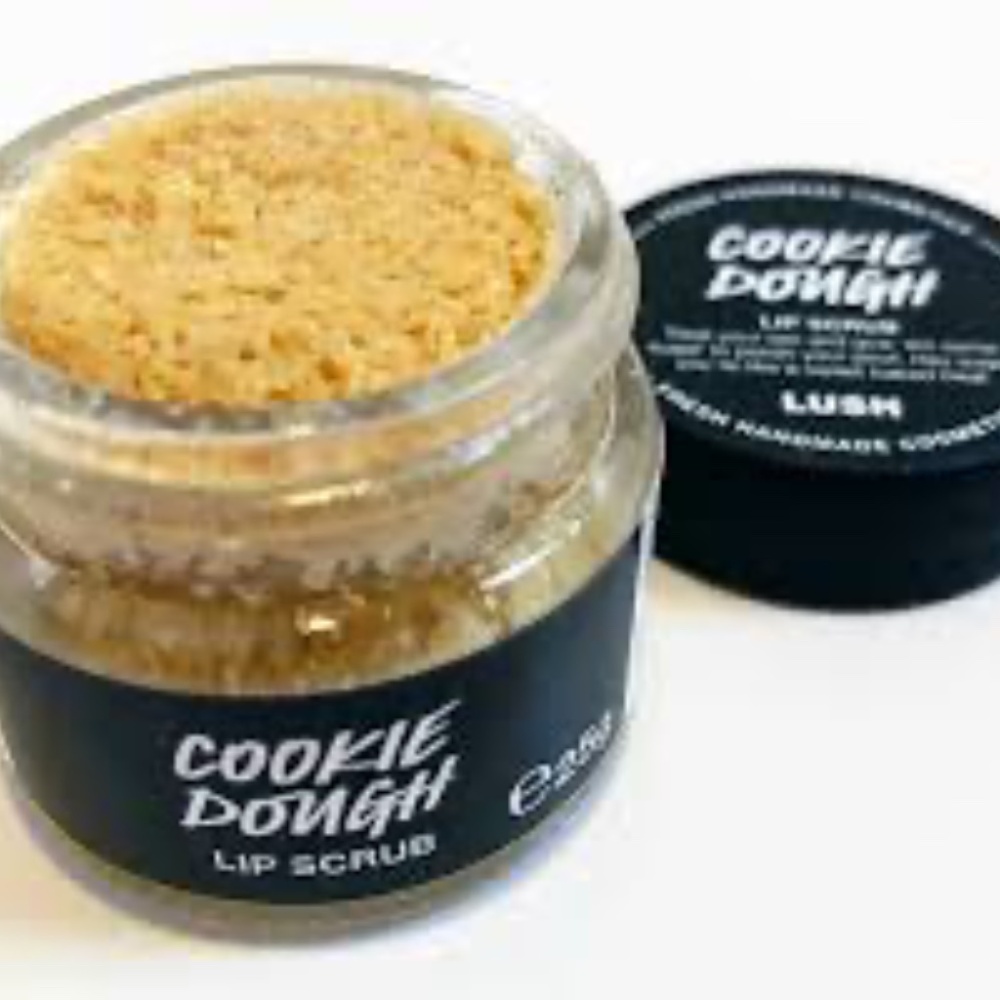LUSH “Cookie Dough” Lip Scrub 0.8 oz. VEGAN - Picture 2 of 8